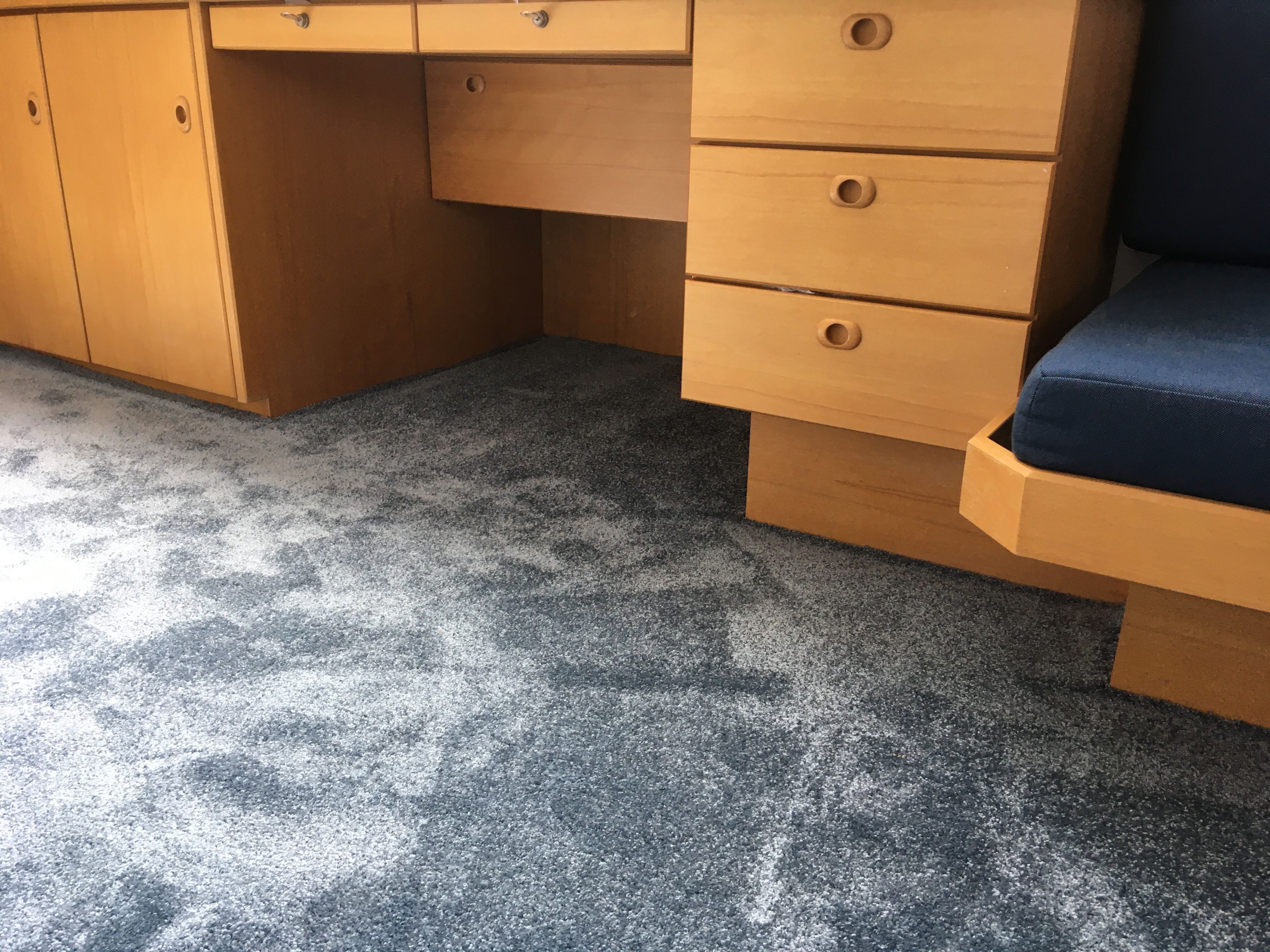 Bodenleger-Teppichboden-legen günstig