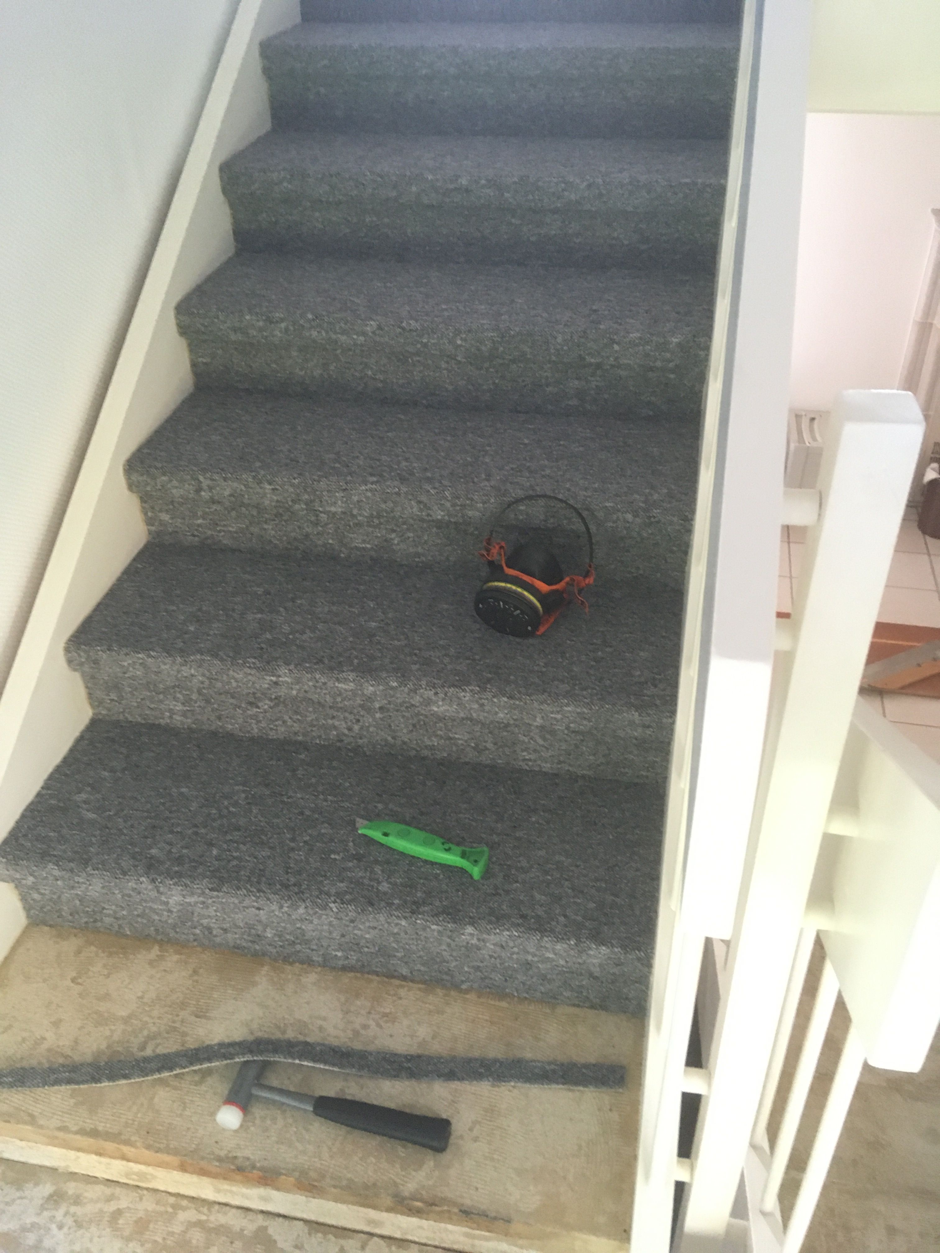 Treppe sanieren Teppichboden verlegen